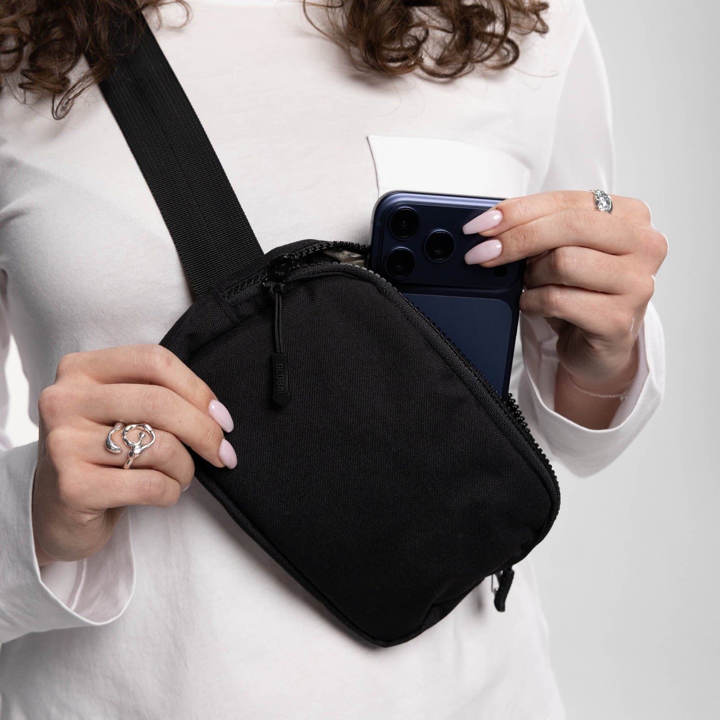 SOLSTICE Everywhere Belt Bag™ - Versatile Urban Fanny Pack