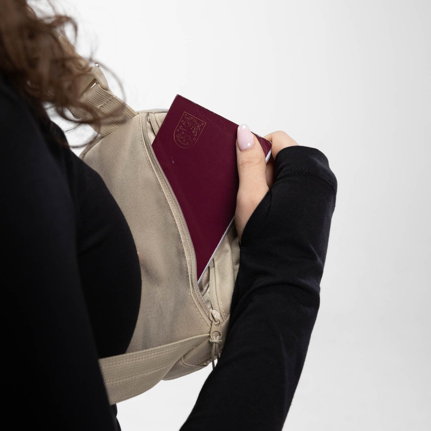 SOLSTICE Everywhere Belt Bag™ - Versatile Urban Fanny Pack